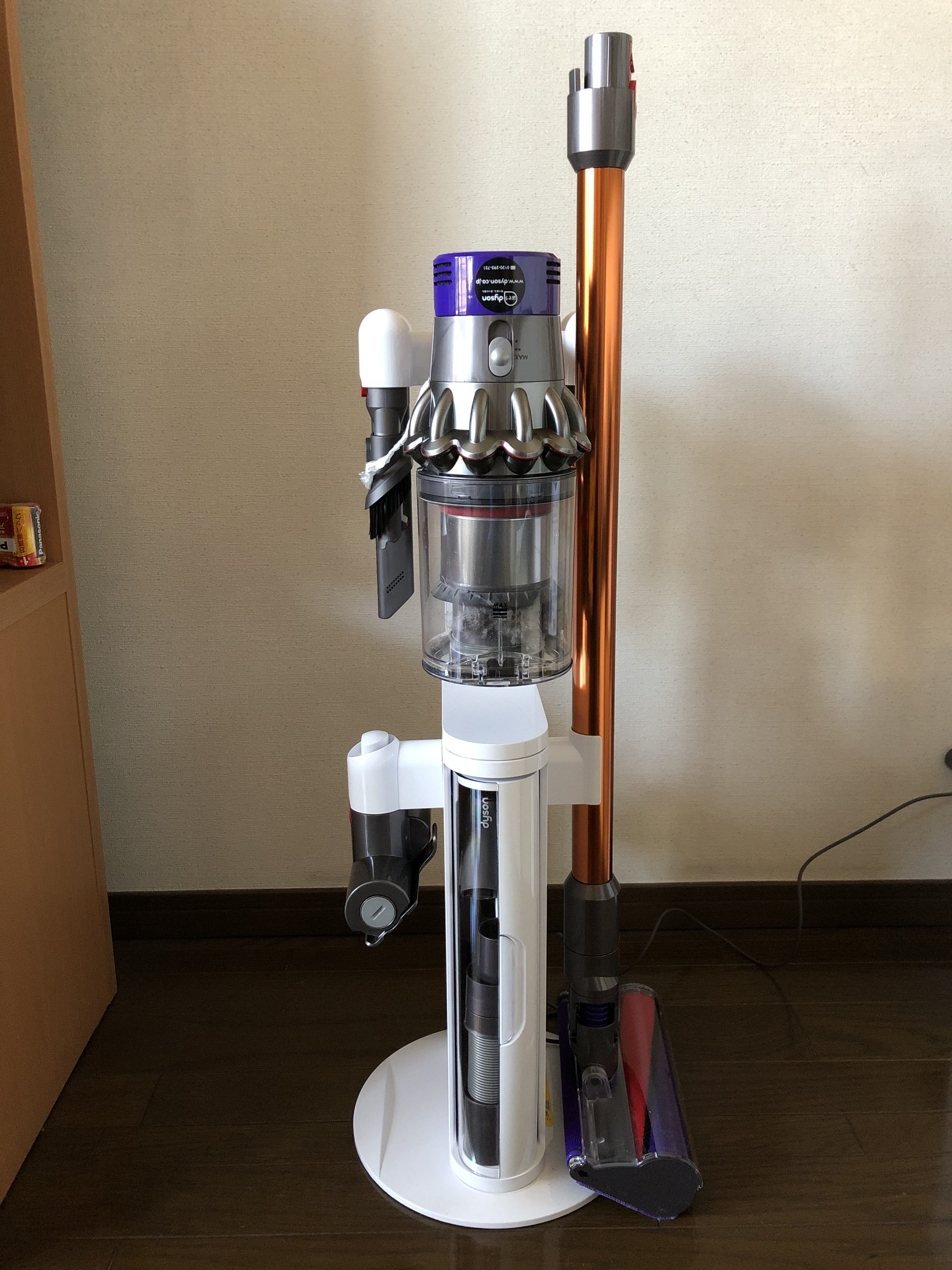 スマホ Dyson - ダイソンハンディV10 フロアドックのセットの通販 by sou92's shop｜ダイソンならラクマ ミニモータ